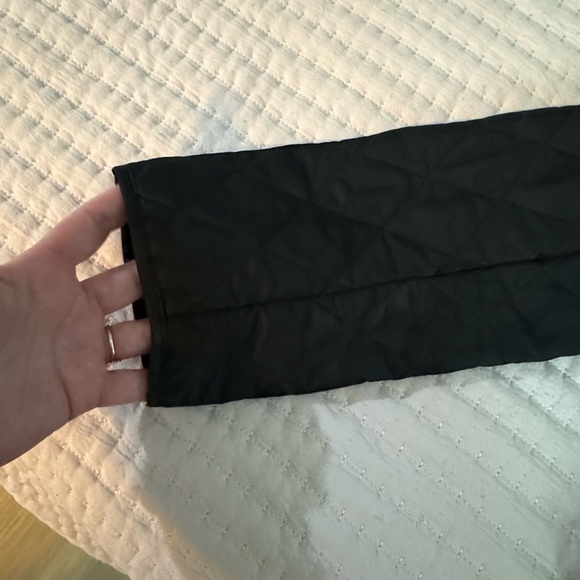 Burberry Black Quilted Jacket with Plaid Interior - Picture 7 of 9